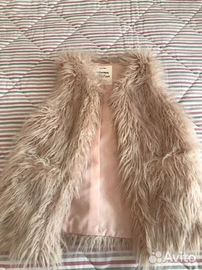 Жилет Zara меховой для девочки