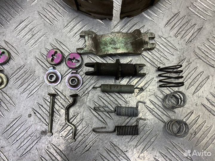 Ремкомплект стояночного тормоза Toyota Camry V40