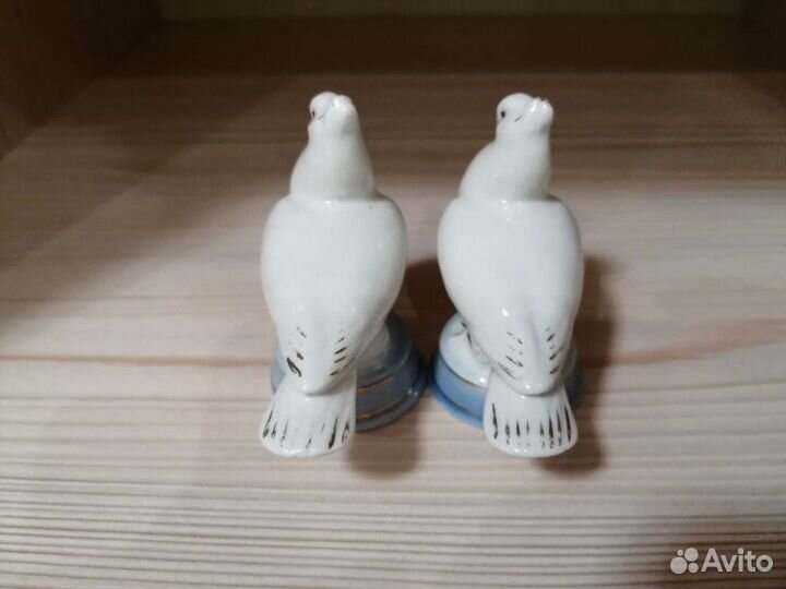 Статуэтка фарфоровая Голубь гжель