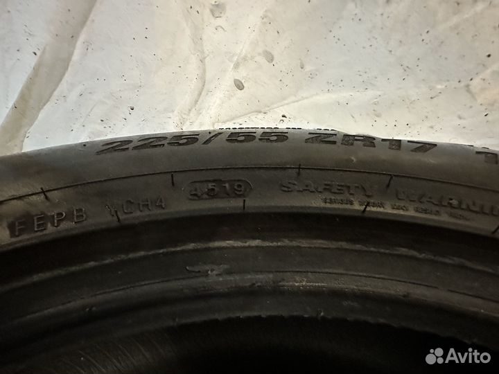 Kumho Ecsta HS51 225/55 R17 101W