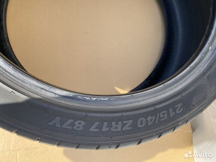 Kumho Ecsta PS71 215/40 R17 87Y