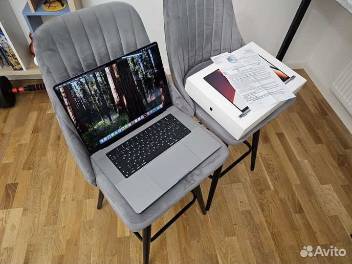 MacBook Pro 16 m1 pro, гарантия, идеал, 70 циклов