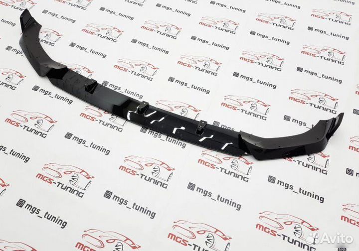 Губа переднего бампера BMW X7 G07 черный глянец