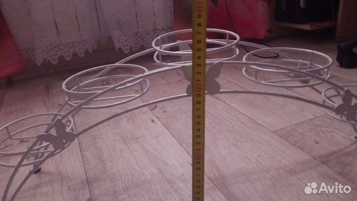 Подставка для цветов железная: белая и серая