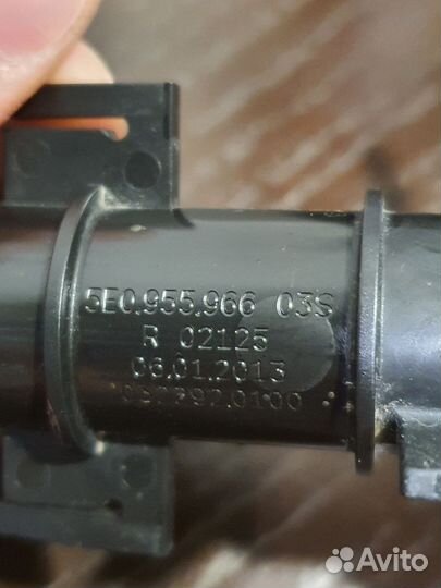 Форсунки омывателя фар Skoda Octavia A7