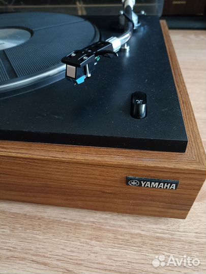 Проигрыватель винила yamaha CS-70p