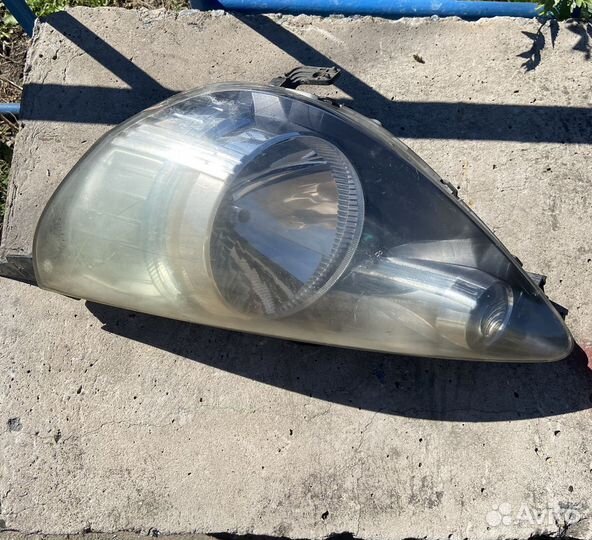 Фара Honda Fit