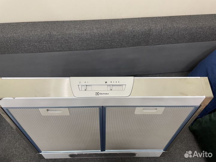 Вытяжка electrolux новая