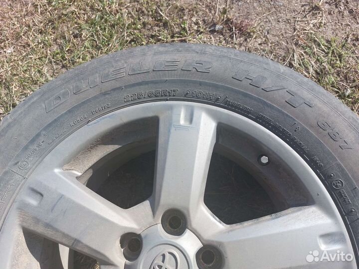 Bridgestone Dueler H/T 687 65 R17