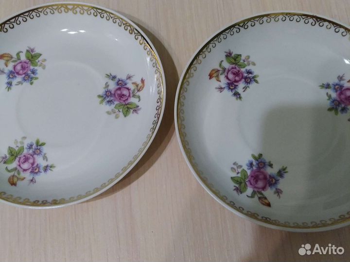 Чайник заварной, сахарница, чашки, блюдца