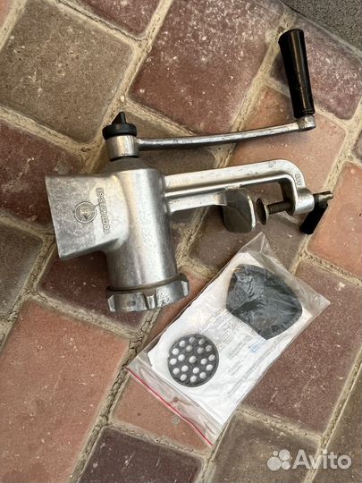 Мясорубка ручная