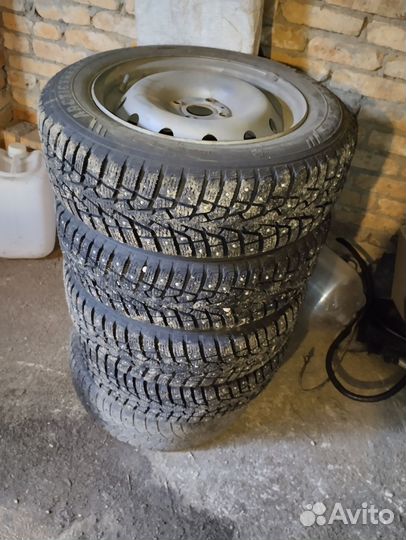 Arctic Trucks AT405 185/65 R15