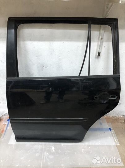 Дверь задняя левая Volkswagen Touran 2003-2015