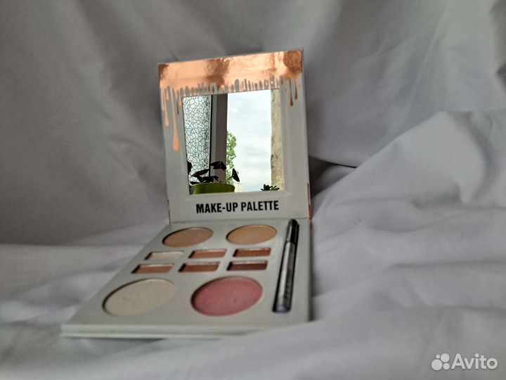 Палетка бу + карандаш в подарок