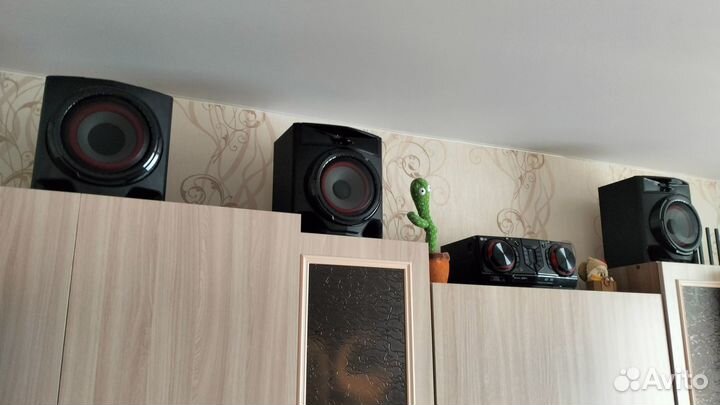 Музыкальный центр LG xboom CJ45
