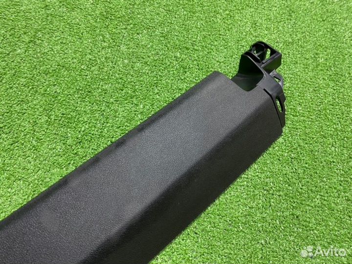 Накладка сиденья левая Bmw 5-Series G30 2017