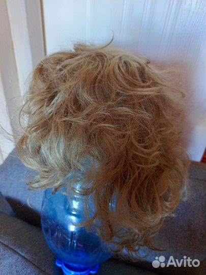 Парик и шиньон-накладка из натуральных волос