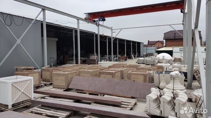 Мраморный фонтан от производител