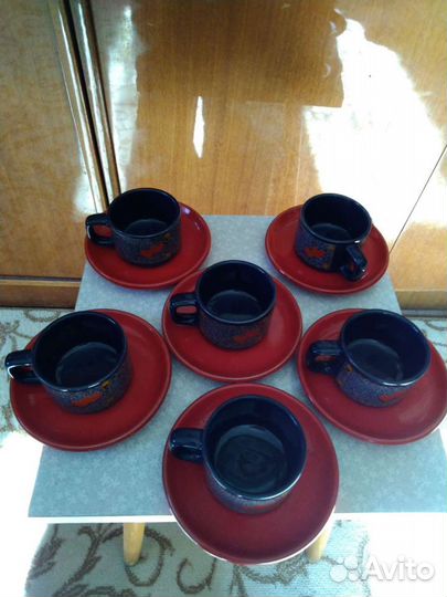 Керамические чашки с блюдцами Югославия