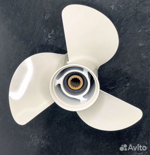 Винт Yamaha 60 80 100 140