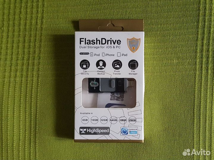 USB флеш-накопитель с разъёмами USB и microUSB