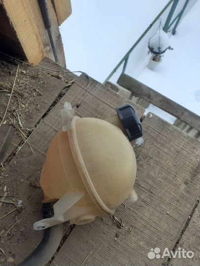 Расширительный бачок Peugeot 308