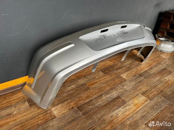 Задний бампер Opel Astra H (седан)