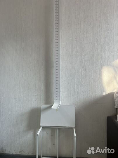 Пподаеться медицинский ростомер