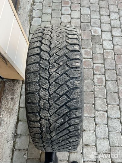 Gislaved Nord Frost 200 225/60 R18