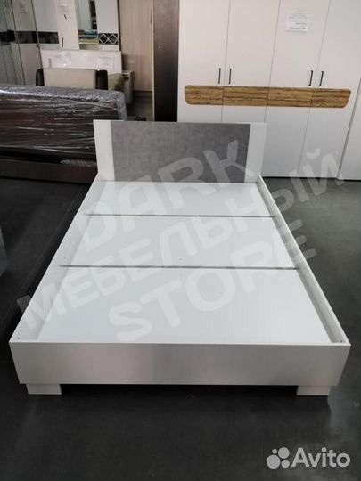 Кровать двуспальная