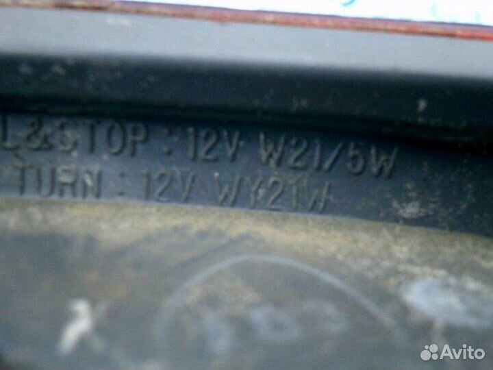 Стоп-сигнал задний левый Toyota Ipsum ACM21 2azfe