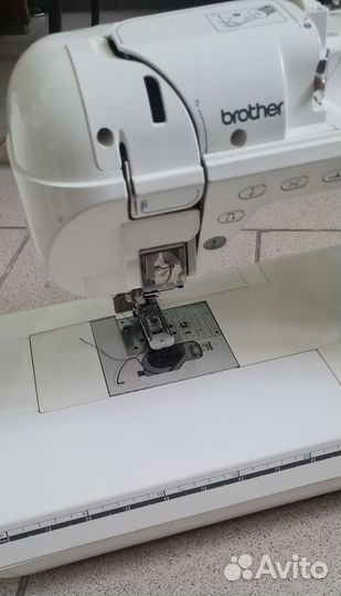 Вышивальная швейная машина Brother innov-'IS 4000