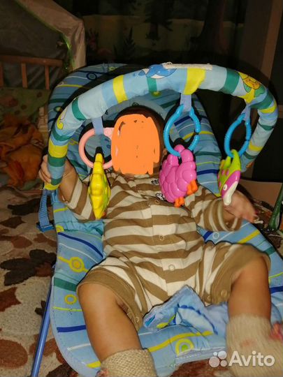 Шезлонг, кроватка, стульчик для кормления
