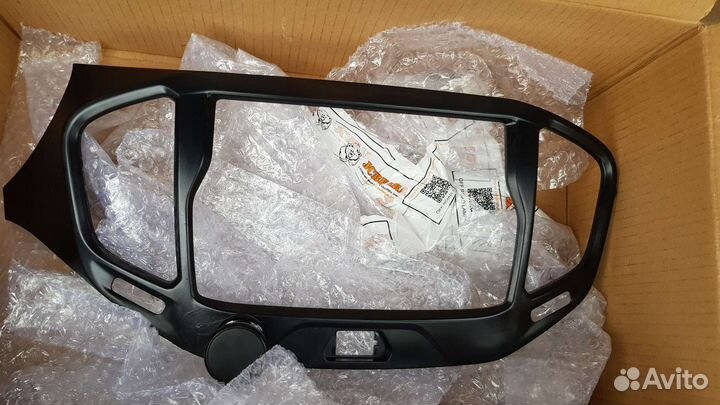 Автомагнитола штатная LADA Vesta