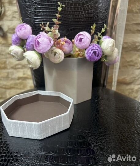 Подарочная коробка