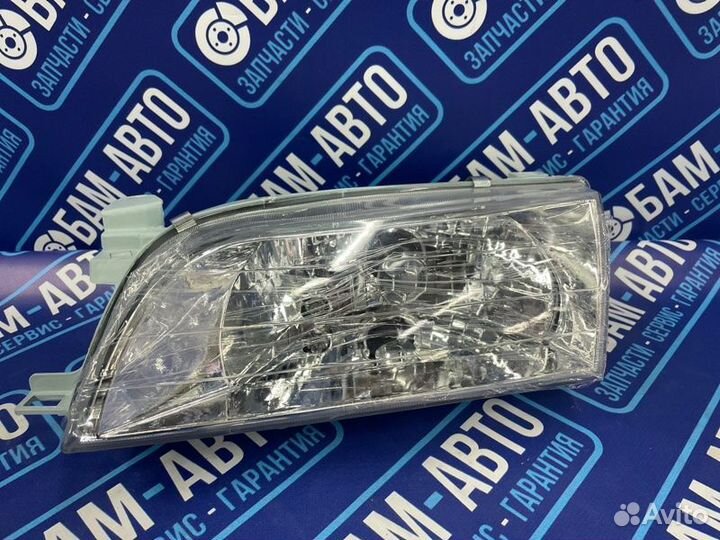 Фара передняя левая Toyota Corolla