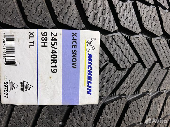 Michelin X-Ice Snow 275/35 R19 и 245/40 R19 100H