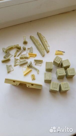 Кит из смолы Контейнерный мусоровоз М-30