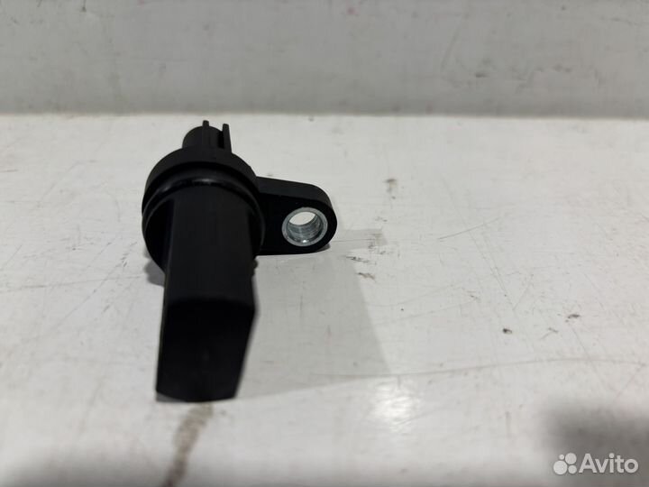 Датчик положения коленвала Nissan Primera
