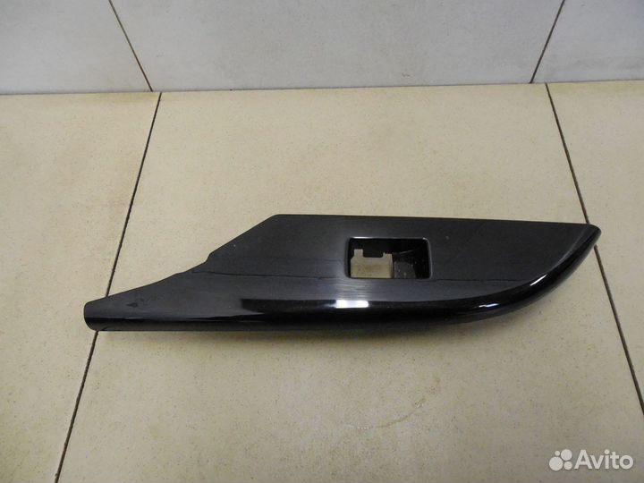 Накладка (кузов внутри) Hi Lux 2015