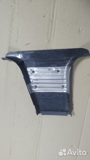 Накладка на стойку кузова правая Mercedes-Benz