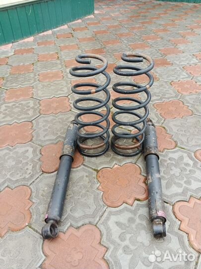 Пружины и амортизаторы