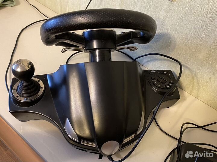 Игровой руль с педалями для пк