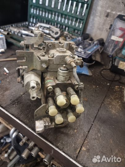 Топливный насос тнвд Тойота Ленд Крузер-80