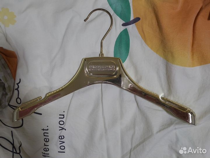 Вешалки плечики