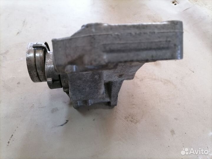 Кронштейн генератора для VW Golf IV/Bora 1997-2005