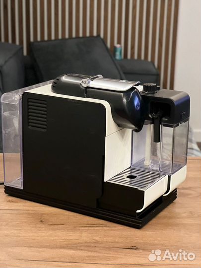 Кофемашина DeLonghi Nespresso EN 520.S (Италия)