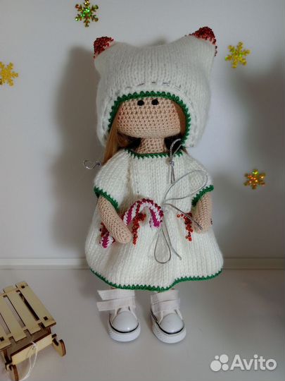 Новогодняя вязанная куколка