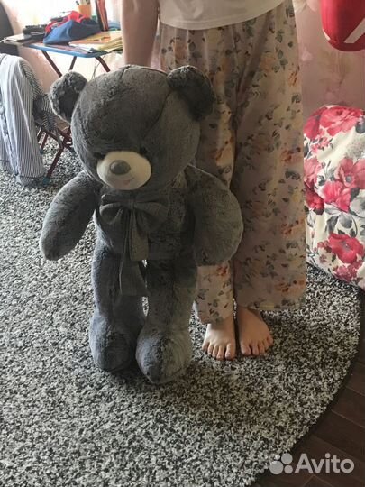 Большой плюшевый мишка