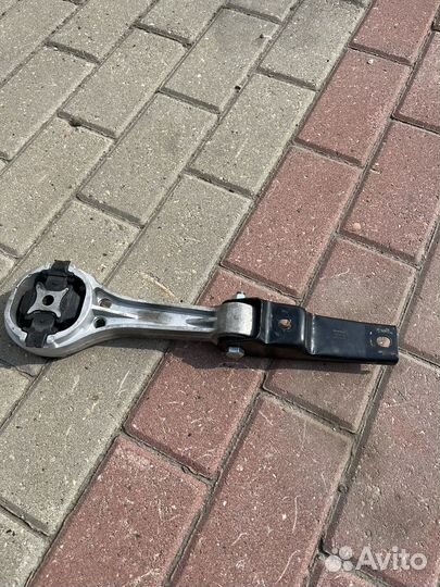 Нижняя опора двигателя Polo Sedan